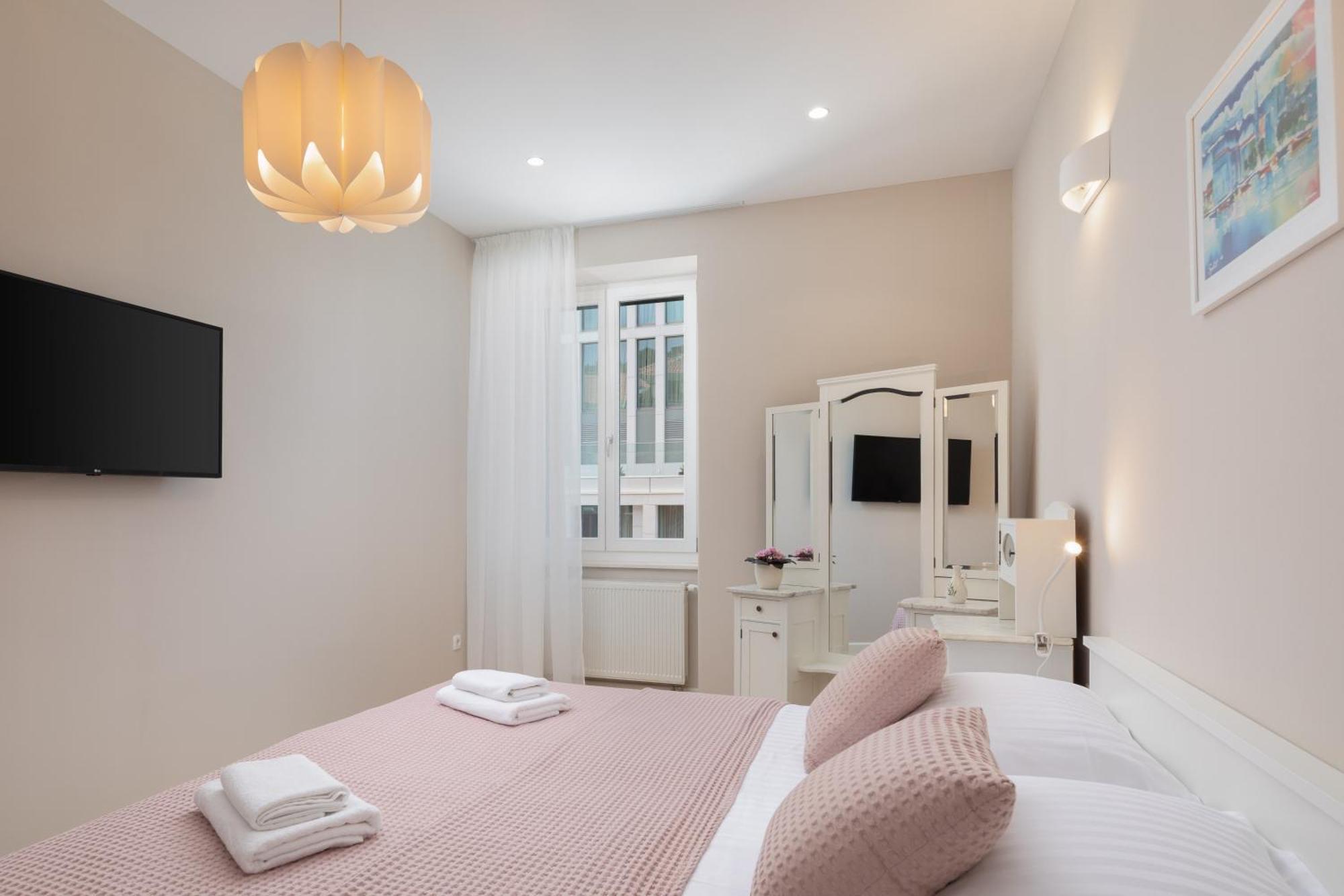 Apartment More Deluxe Split Ngoại thất bức ảnh